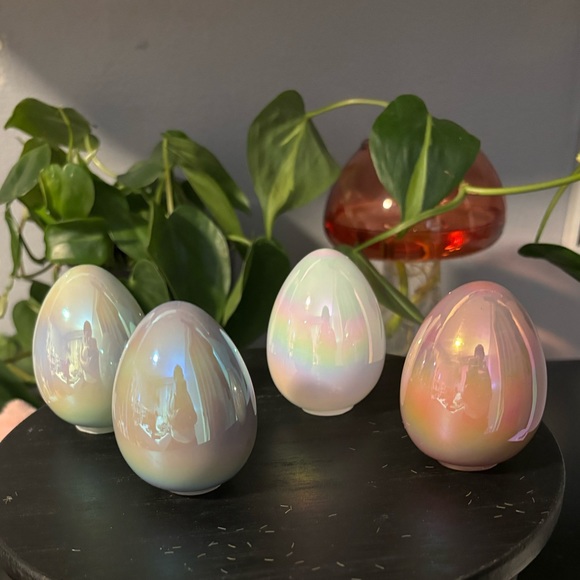 Set of 4 Target Ceramic Easter Eggs - Picture 2 of 15